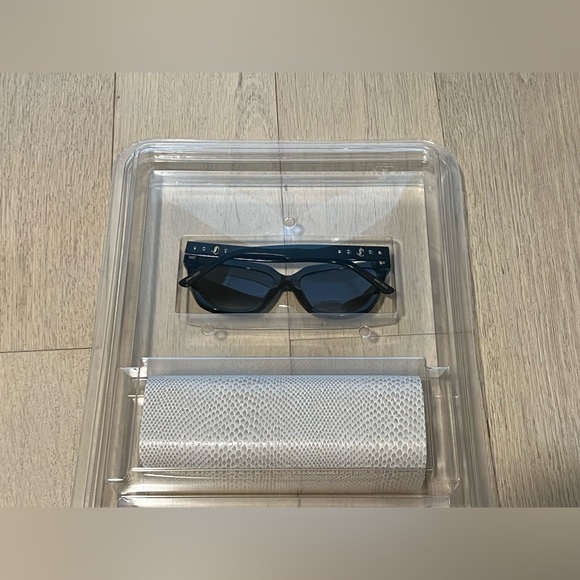 Jimmy Choo Women Cat Eyee Sunglasses JULIEKA/S 0807/9O 55 With Case- NEW - Picture 2 of 7